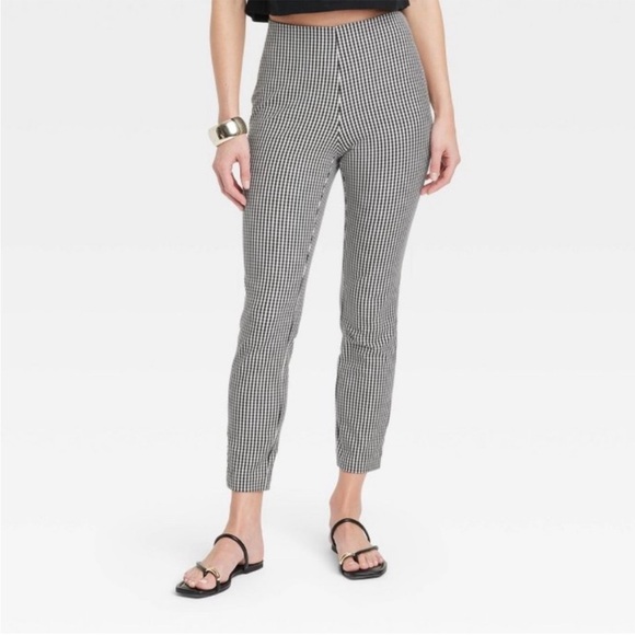 a new day Pants - A New Day Women’s Stretch Pants 14 Skinny Gingham Black White Zipper on Side